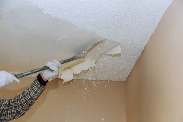 Home ceiling drywall demolition popcorn ceiling texture — Stock Photo, Image