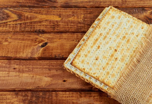 En judisk Matzah bröd med påsk semester koncept — Stockfoto