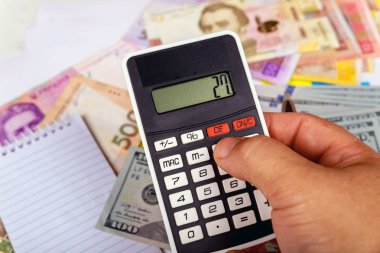 ABD Doları ve Ukrayna Grivnası Döviz Kuru Amerikan ve Ukraynalı para