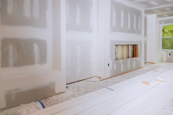 Hall house interior with drywall completely installed and painted wall — Stock Photo, Image