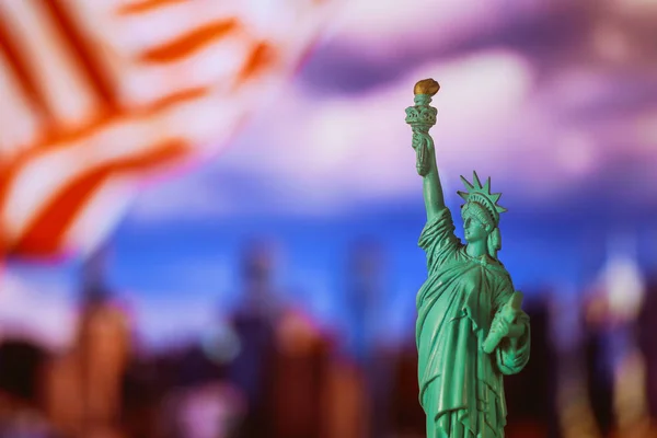 Statue of Liberty with flag of the United States of America New York City — Stock Photo, Image