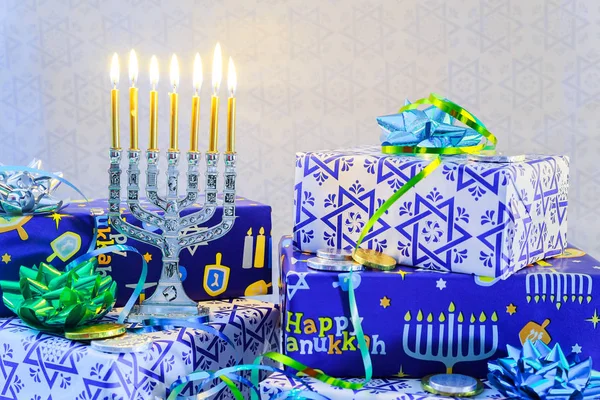 Jewish holiday Hanukkah still life composed of elements the Chanukah festival. — Stock Photo, Image