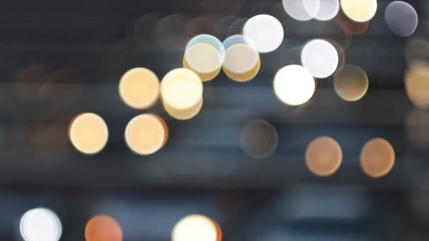 Luz nocturna urbana abstracta bokeh desenfocó el puente de Brooklyn al atardecer en la ciudad de Nueva York — Vídeos de Stock