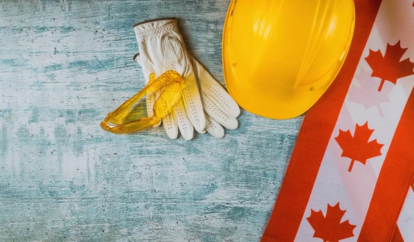 Kanada bayrağı İşçi Bayramı emek ve istihdam üst görünümü kavramı — Stok fotoğraf