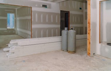 Yüklemeden önce iç inşaat konut projesi yüklü Alçıpan kapı yeni bir ev ile