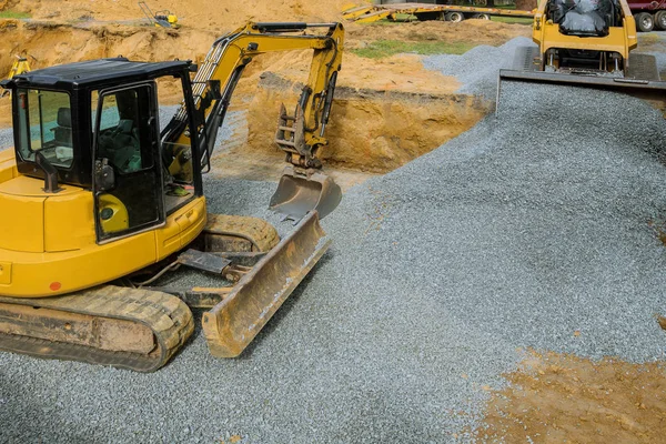 Excavation backfilling stone of foundation — Stock Photo, Image