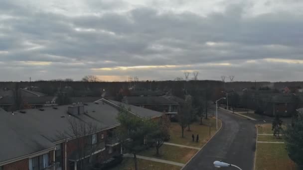 Luftaufnahme von Gebäuden im Wohngebiet — Stockvideo