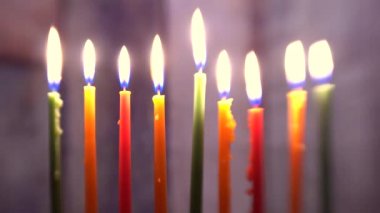 Parlak Parlayan Hanukkah Menorah yumuşak odak