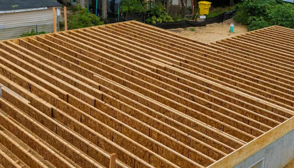 Um padrão de viga de piso em uma nova construção — Fotografia de Stock