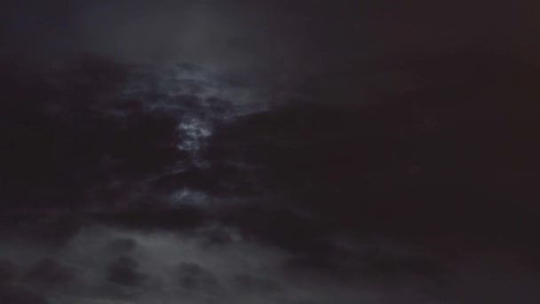 The Moon Down. Nice crescent moon through passing clouds. High definition, — Stock Video