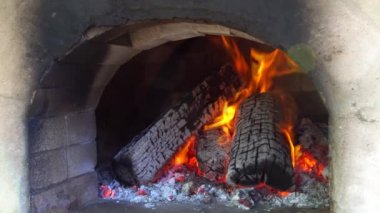 Pizza gelmeden belirti ahşap yangın fırın