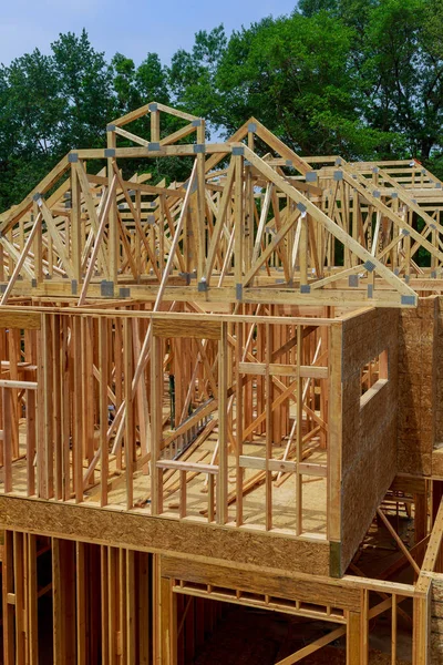 Framing beam of new house under construction home framing — Stock Photo, Image