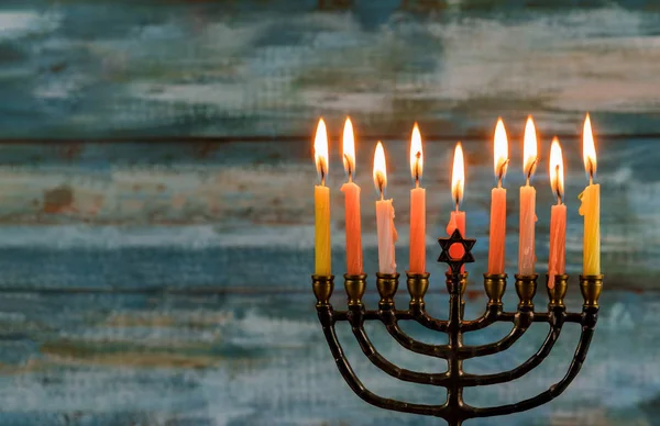 Hanukkah εβραϊκές διακοπές με μενόρα παραδοσιακά Candelabra — Φωτογραφία Αρχείου