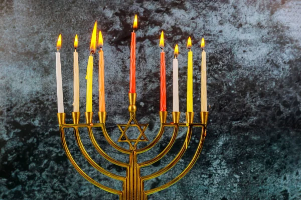 Candele di Chanukah tutti in una vacanza ebrea di simbolo — Foto Stock