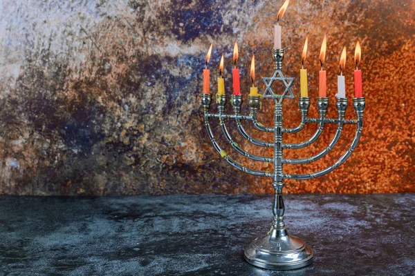 Yahudi bayramı Hanuka sembolleri - menorah — Stok fotoğraf