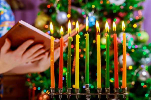 Hanukkah menorah símbolo del judaísmo fiesta tradicional — Foto de Stock