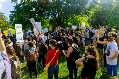 WASHINGTON D.C., ABD - 31 Mayıs 2020: Siyahların Yaşamı Önemlidir Beyaz Saray Başkanı Donald Trump 'ta George Floyd' un öldürülmesini kınama eylemi