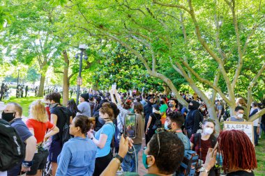 WASHINGTON D.C., ABD - 31 Mayıs 2020: George Floyd 'un ölümünden sonra protesto, Siyahların Yaşamı Önemlidir grubu Beyaz Saray Başkanı Donald Trump' a karşı durdu