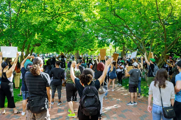Washington Ηπα Μαΐου 2020 Διαδηλωτές Παρελαύνουν Στο Washington Κατά Διάρκεια — Φωτογραφία Αρχείου