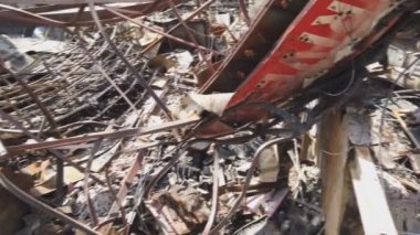 Midway Saint Paul Minneapolis Protesto ve Ayaklanmaları 'nda çıkan ve George Floyd' un Polis Teşkilatı 'nda Ölümü' nün körüklediği ayaklanmalar sonrası iç yangın hasarı