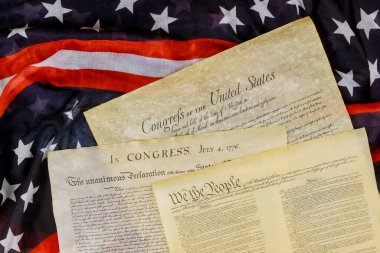 Amerikan Anayasası 'nın Amerikan Bayrağı' nın bir kopyası..