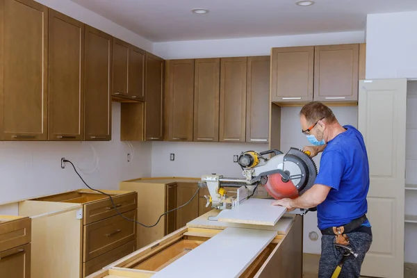 Renovieren Heimwerker Ansicht Einem Neuen Möbel Der Küche Persönliche Schutzausrüstungen — Stockfoto
