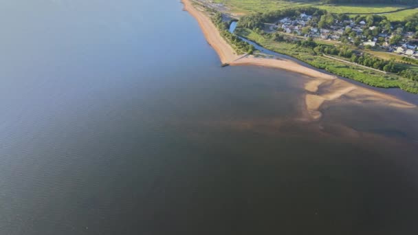 Widok z lotu ptaka na tereny mieszkalne w zatoce amerykańskiej NJ US — Wideo stockowe