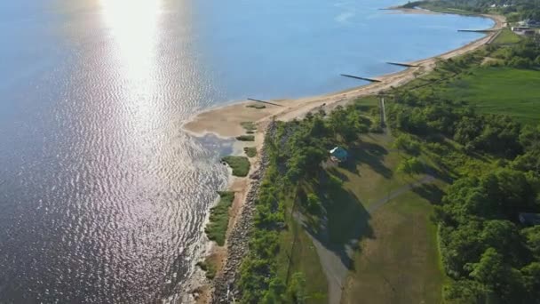 Вид на город с высоты на залив Нью-Джерси, США — стоковое видео