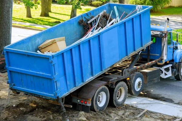 Caricamento Del Materiale Costruzione Del Contenitore Dell Immondizia Utilizzato Nel — Foto Stock