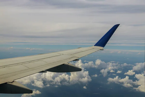 Vista Aérea Sobre Nuvem Céu Com Asa Avião Janela — Fotografia de Stock