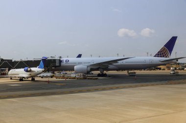 NEWARK, NJ -25 AĞUSTOS 2020 ABD 'nin New Jersey eyaletindeki Newark Liberty Uluslararası Havalimanı UA' dan bir uçak görüntüsü