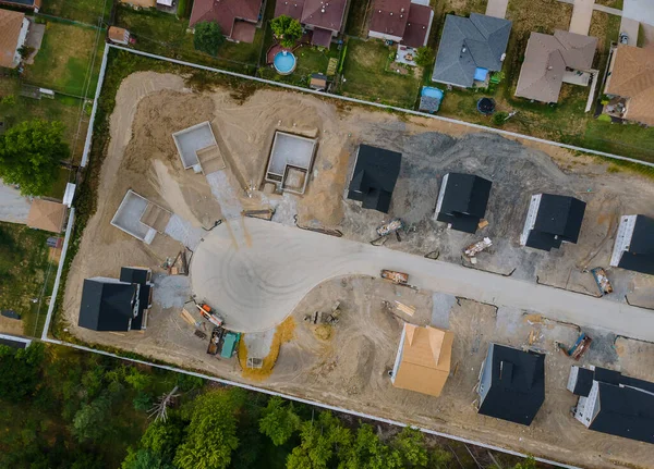 新築中の住宅開発の住宅空中図建設中の新住宅 — ストック写真