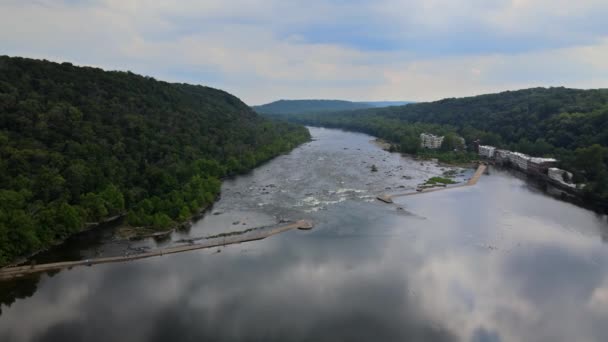 Widok z wysokości rzeki Delaware Pensylwania USA — Wideo stockowe