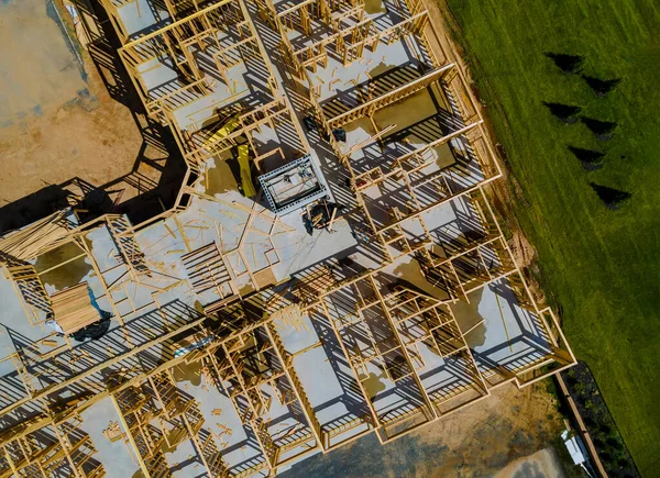 Nova Casa Construção Sobre Enquadramento Vigas Casa — Fotografia de Stock