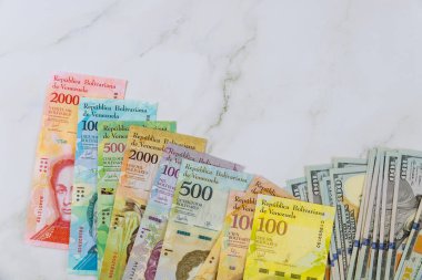ABD doları banknot ve Venezuela ekonomisi banknotlar farklı kağıt banknotlar Venezuela Bolivar,