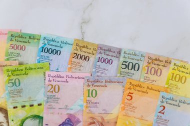 Venezuela 'nın farklı kağıt para birimlerine sahip banknotlarının ekonomisi Venezuela Bolivar,