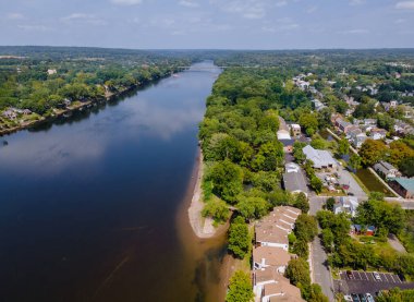 Küçük Lambertville kasabasının Delaware nehri manzarası üzerinde tarihi şehir New Hope Pennsylvania ABD