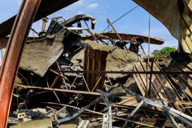 Kaliforniya 'daki yangın daha büyük bir alanı yaktı Oregon ABD' de hayatını kaybetti.