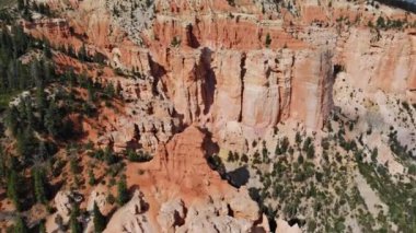 Utah, ABD 'deki Zion Canyon Ulusal Parkı' ndaki havadan manzara.