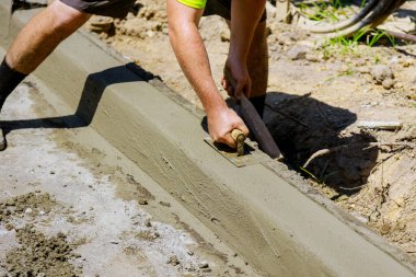Kaldırımın inşaatı, inşaat halindeki inşaatı beton kaldırım.