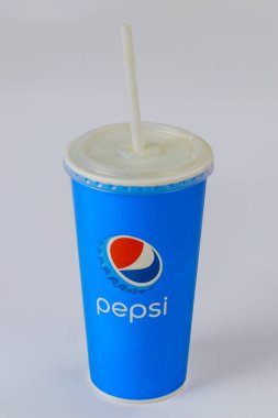 CLEWELAND OH ABD 15 Eylül 2020: Pepsi logolu Pepsi kağıt bardak dünyaca ünlü bir karbonatlı meşrubat, Illustrative editorial