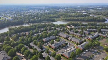 Geniş panorama, yüksek binalı havadan manzara, Amerika 'nın güzel yerleşim yerlerinde.