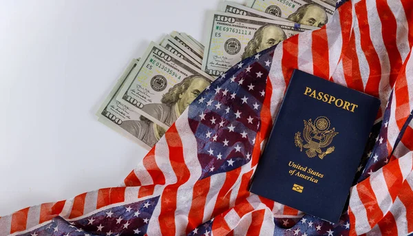 Passaporte Americano Close Dólares Americanos Bandeira Dos Eua — Fotografia de Stock