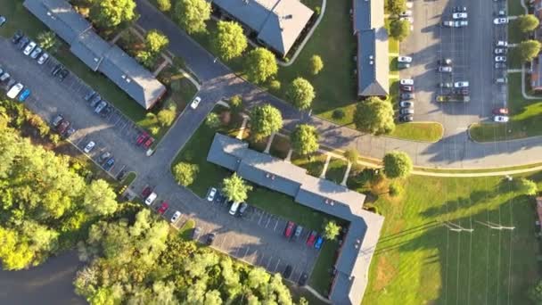 Aerial view of residential quarters at beautiful town urban landscape above aerial view US — Stock Video