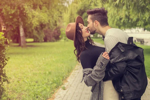 Horizontal Close Shot Togetherness Couple Trendy Man Woman Standing Street — Stock Photo, Image