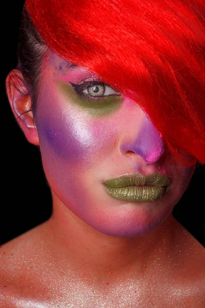 Primo Piano Ritratto Creativo Una Ragazza Con Trucco Luminoso Capelli — Foto Stock