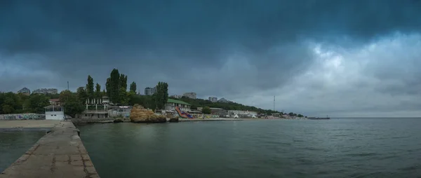 Odessa Ukrayna 2018 Odessa Ukrayna Otrada Beach Bir Kasvetli Yaz — Stok fotoğraf