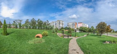 Yuzhne, Ukrayna - 09.03.2018. Yujni, Odessa il Ukrayna'nın Karadeniz kıyısında liman kenti Gürcü meydanda.