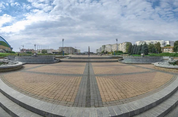 Yuzhne ウクライナ 2018 ユージヌィ オデッサ州のウクライナ国の黒海沿岸の港湾都市で第二次世界大戦の英雄への記念碑 — ストック写真