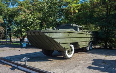 Odessa, Ukrayna - 09.18.2018. Odessa kahramanca savunmak için bir güneşli yaz günü Memorial. Kıyı topçu No 411